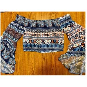 Long sleeved crop top!